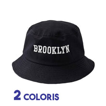 Bob noir imprimé Brooklyn sur fond blanc avec marqué deux coloris