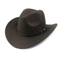 Chapeau Fedora Cowboy marron foncé sur fond blanc avec galon cuir noir