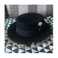Chapeau Fedora laine noir galon noir et épingle dorée 3/4 face