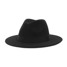 Chapeau Fedora gangster noir galon noir sur fond blanc