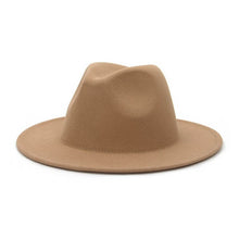 Chapeau Fedora marron clair pour personnalisation sur fond blanc