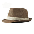 Chapeau Panama entièrement en paille foncée 3/4 face sur fond blanc